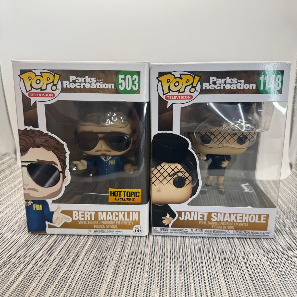 Funko Pop Parks and Recreation Bert Macklin 503 Hot Topic Janet Snakehole 1148